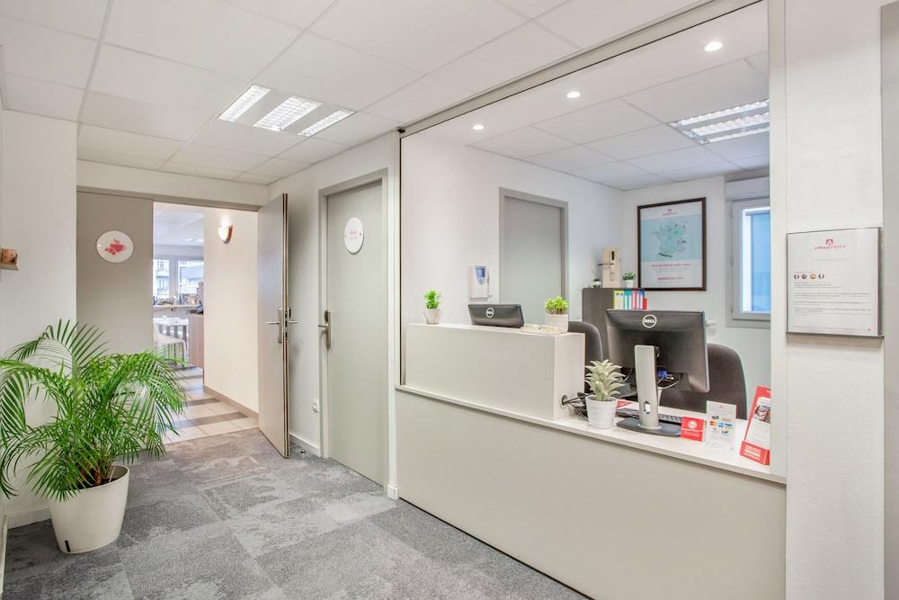 Apartahotel Appart'city Classic Centre - Pays De Geneve 3*